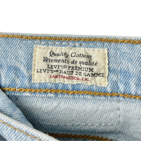 Levi’s Premium Wedgie Straight Light Wash Denim Size 26 - Picture 7 of 8